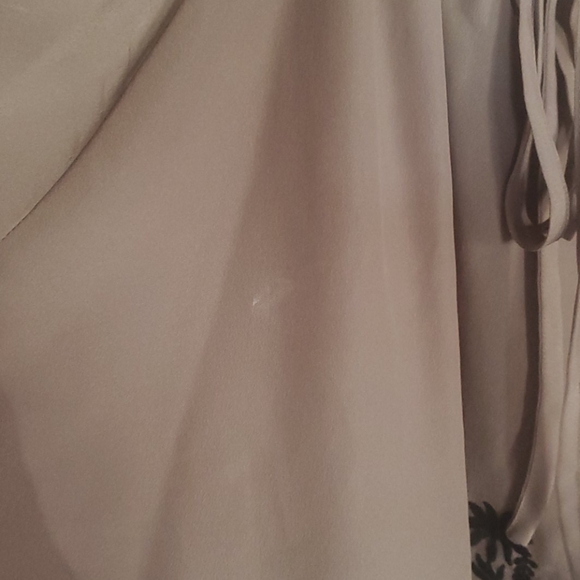 Too - Picture 3 of 3